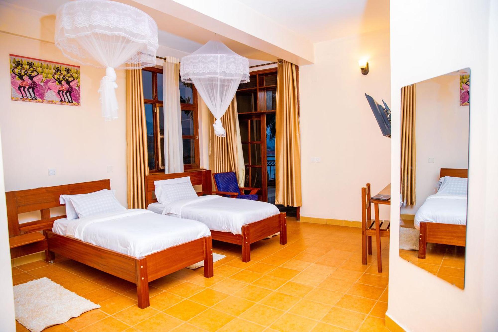 Kivu Hilltop View Resort Gisenyi Exterior photo