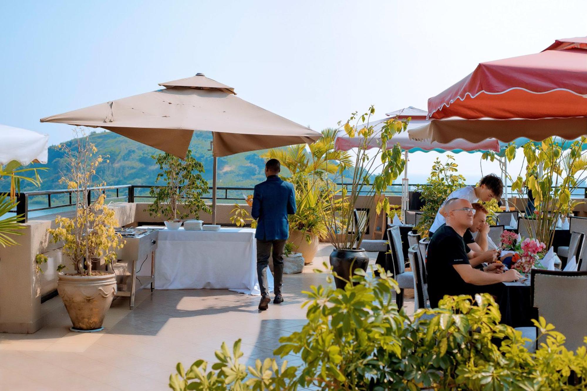Kivu Hilltop View Resort Gisenyi Exterior photo